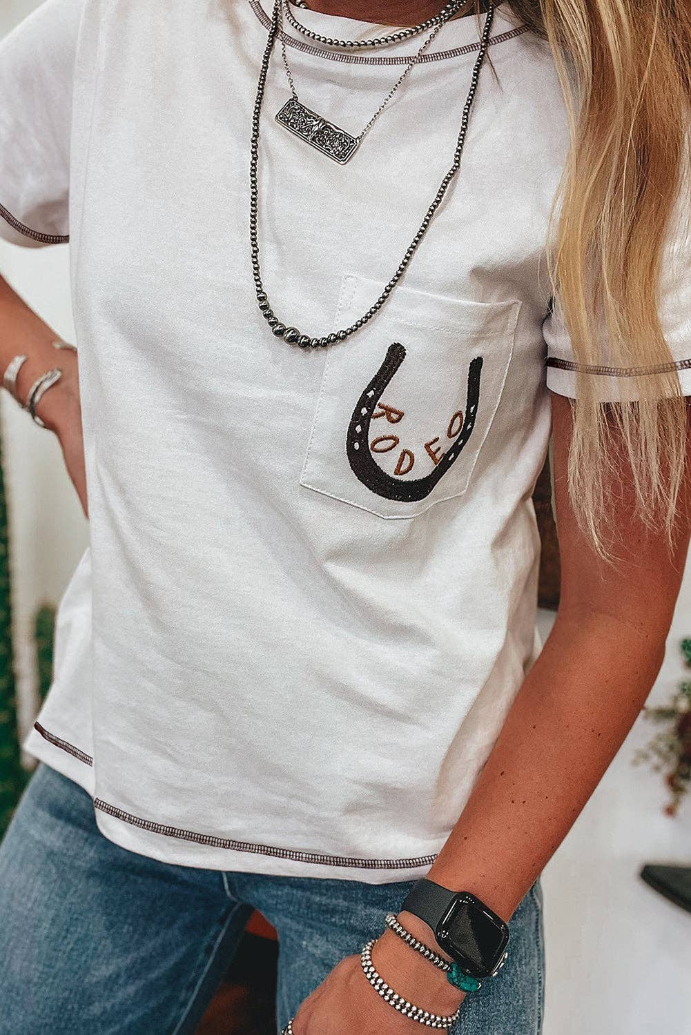 RODEO Western Patch Pocket T-Shirt: White / XL