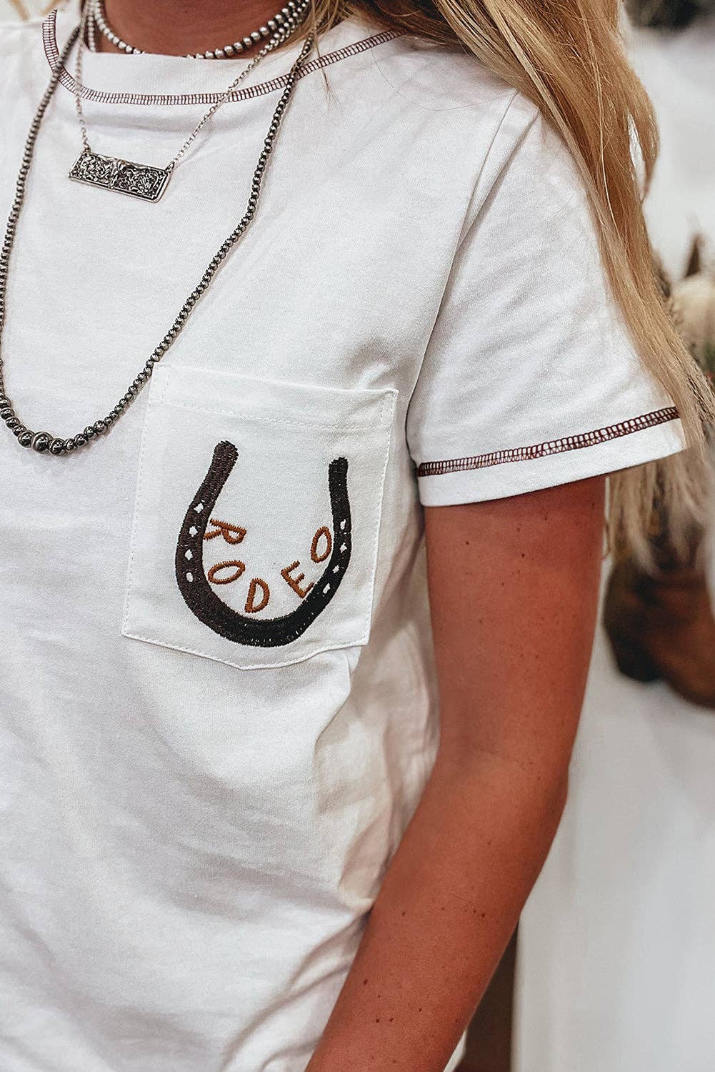 RODEO Western Patch Pocket T-Shirt: White / XL